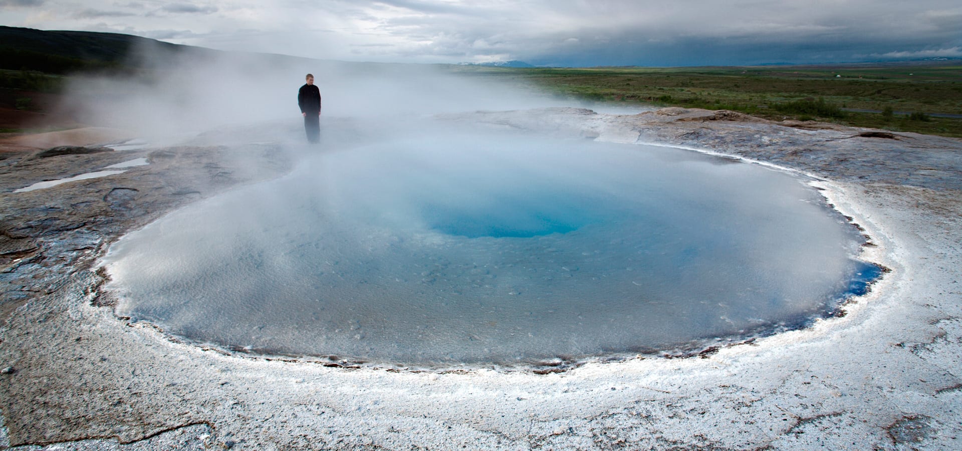 Pearl Tour - Golden Circle Super Jeep Tour & Snowmobiling