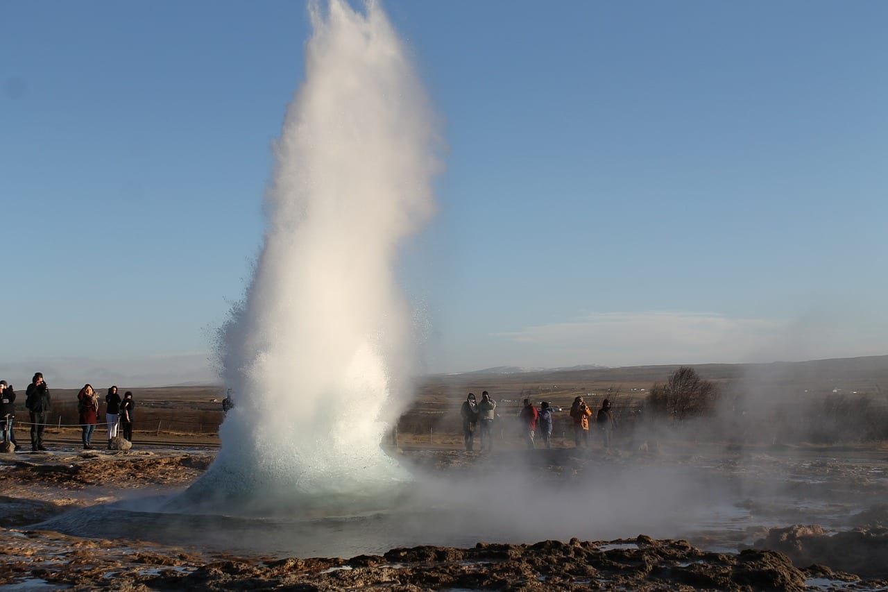 Golden Circle Iceland Winter Minibus Tour