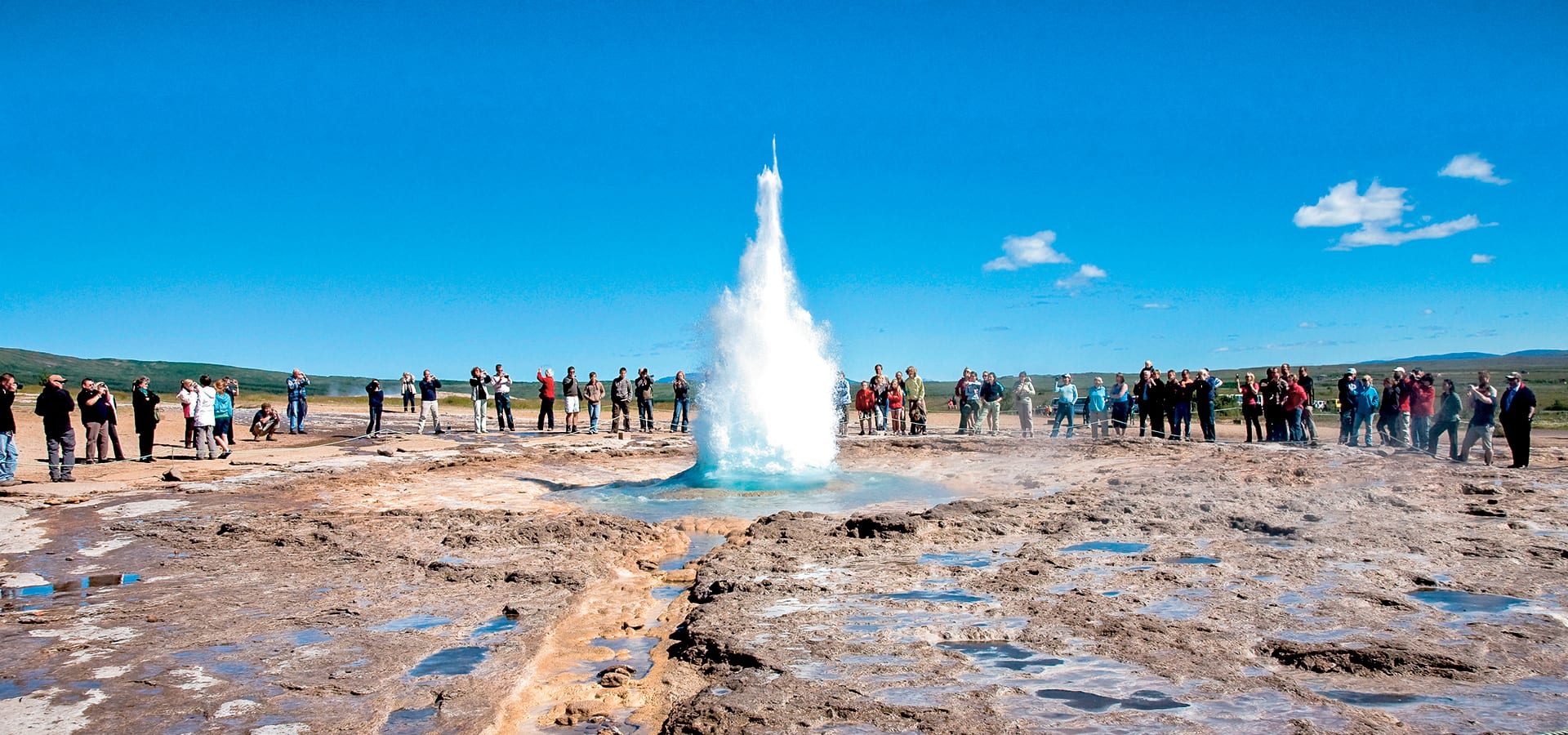 Pearl Tour - Golden Circle Super Jeep Tour & Snowmobiling
