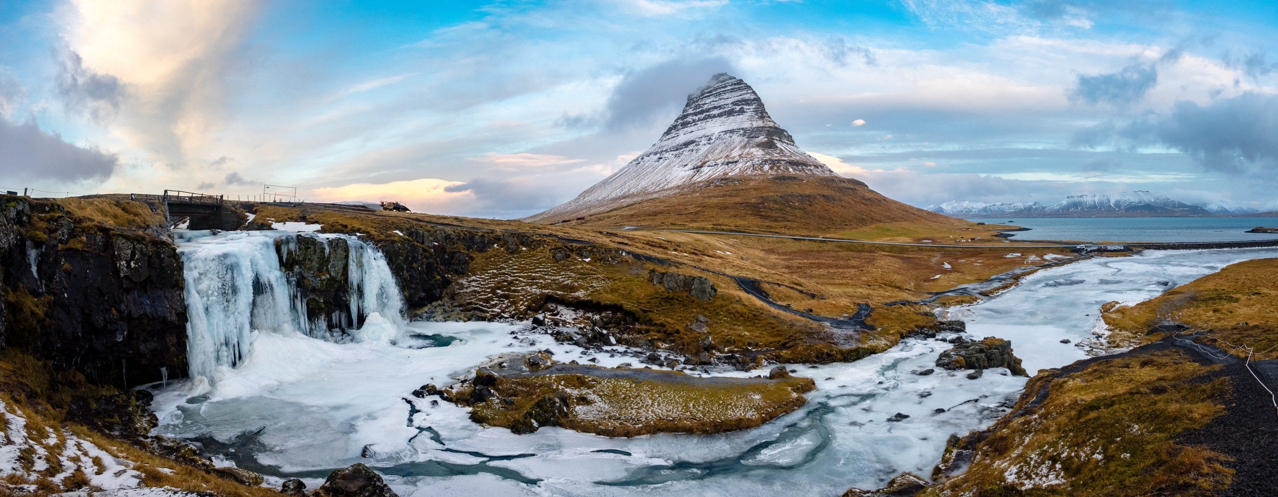 8 Day Around Golden Circle Iceland Winter Minibus Tour